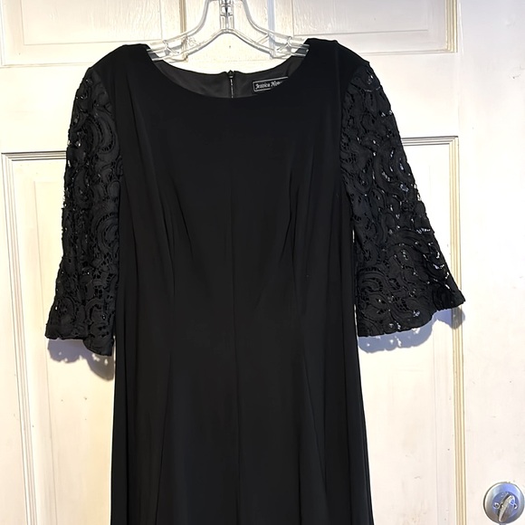 Black midi dress - Picture 2 of 9